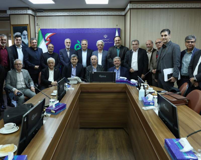 نشست مشورتی رئیس سازمان غذا و دارو با اصناف و انجمن‌های تجهیزات پزشکی  