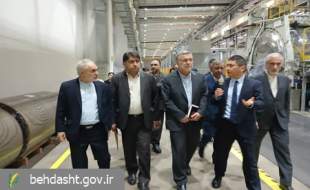 بازدید وزیر بهداشت از کارخانه پیشرفته تجهیزات پزشکی در چین