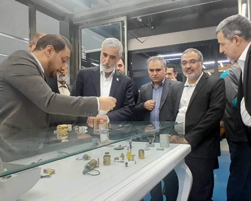 بازدید رئیس سازمان غذا و دارو از شرکت احیا درمان در مشهد