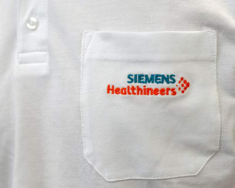 فروش کمتر از انتظار زیمنس هلثینرز در سه‌ ماهه چهارم سال مالی ۲۰۲۵