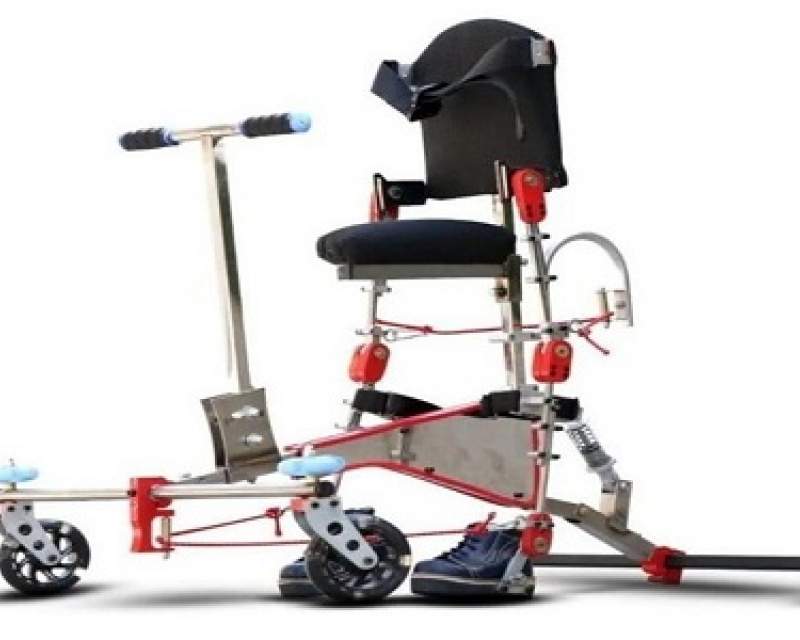 تولید واکر بومی‌سازی شده برای کودکان فلج مغزی