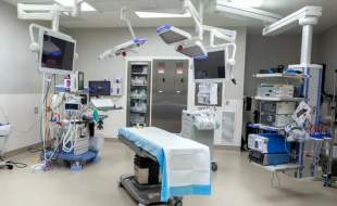 تنگنای ارزی در حوزه دارو و تجهیزات؛ ۱۴۰ همت حجم مطالبات