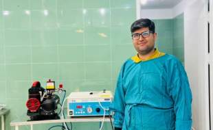 راه‌اندازی دستگاه پیشرفته سنگ‌شکن درون‌اندامی در بیمارستان رستمانی پارسیان