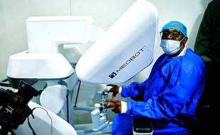 نیجریه نخستین پلتفرم جراحی رباتیک در غرب آفریقا را تائید کرد