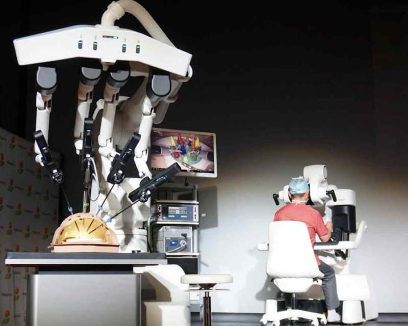 کاوازاکی امسال ربات جراحی خود را در اروپا عرضه میکند کاوازاکی امسال ربات جراحی خود را در اروپا عرضه میکند